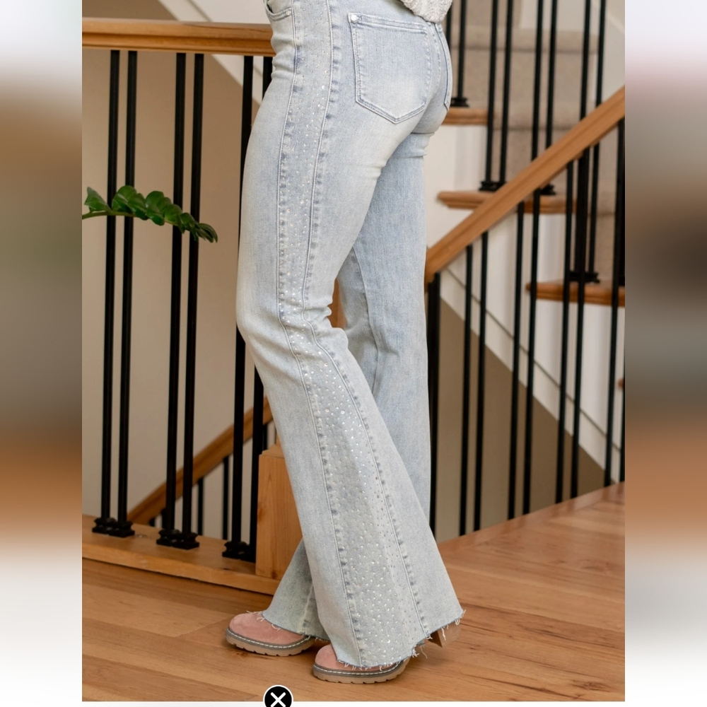 Judy Blue Light Wash Flare Jeans
